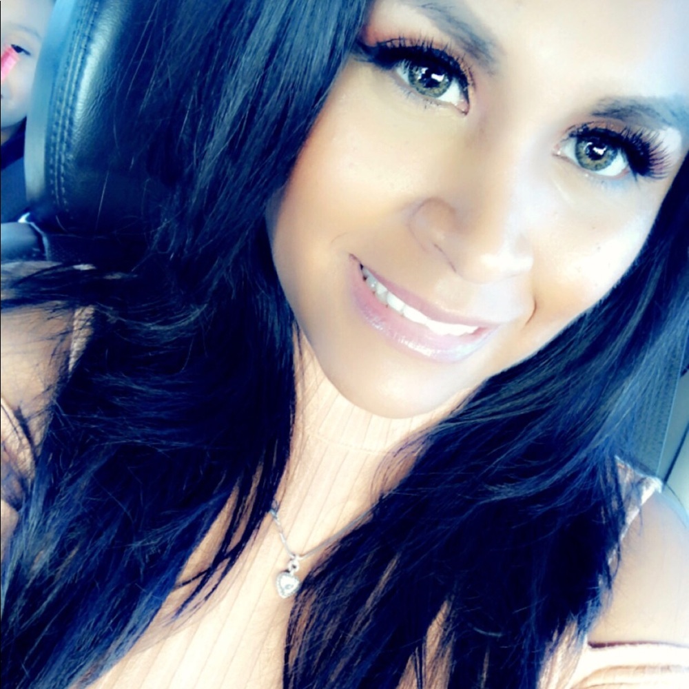 Meet your Posher, Mariel